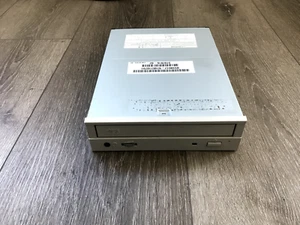 TOSHIBA XM-5701B CD-ROM INTERNO SCSI 12X 5,25" 50 PIN 591426-B0 3702816-02 - Foto 1 di 7