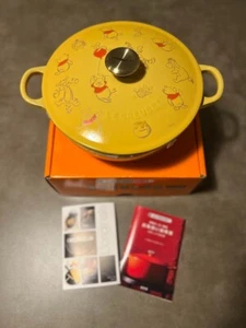 Le Creuset Winnie the Pooh marmaite 8 2/3in 2 3/4 qt 22cm Quince Yellow NEW - Picture 1 of 4