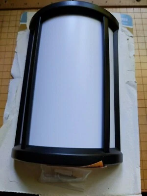 Timbre de puerta Hampton Bay inalámbrico o con cable, marco medio redondo negro blanco  Foto 1 de 2