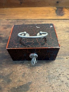 alte Geldkassette Kassette Metall Stahlkassette ohne Einsatz - 1 Schlüssel - Bild 1 von 8