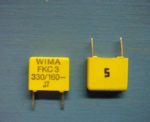(25) WIMA FKC3 330/160/5 330pF 160V 5% 7.5mm POLYCARONATE FILM FOIL CAPACITOR - Picture 1 of 3