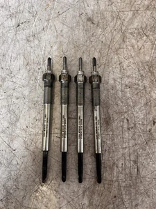 KIA CEED 1.6 CRDI ENGINE GLOW PLUG MCB04D 11V 110601 - Picture 1 of 5