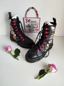 Dr Doc Martens Nyberg Milled Nappa Skull Flowers Black Boots UK 6 EU 39 US 8 - Bild 1 von 9