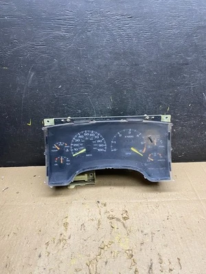 Chevrolet S10 Blazer 1995 a 1997 velocímetro calibre de racimo OEM U5576 DG Foto 1 de 4