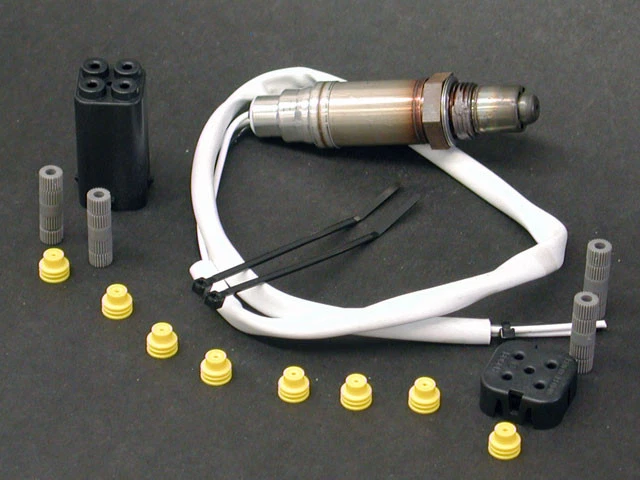 Sensor de oxigênio BOSCH 15735 Saab Porsche Volvo Audi Mercedes-Benz Volkswagen BMW - Imagem 1 de 1