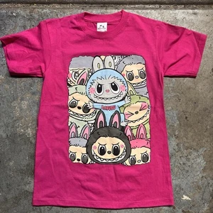 Süßes Labubu die Monster Labubu Liebhaber Jugend Kinder T-Shirt Macarons nehmen Platz XL - Bild 1 von 3