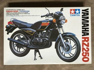 TAMIYA Yamaha RZ250 1/12 kit modellino in plastica - Foto 1 di 10