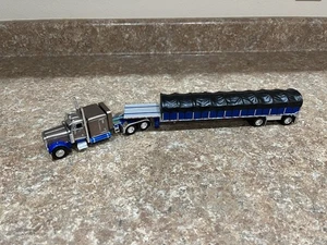 DCP Peterbilt 379 Step Deck Trailer w/Covered Load Graham Transport 1:64 #31371 - Picture 1 of 6
