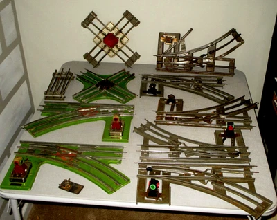 PRE-WAR LIONEL TRAIN STANDARD  TRACK-ELECTRIC SWITCHES-CROSSING- 3-RAIL-LOT-ORG - Image 1 of 4