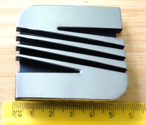 SEAT 'S' LOGO THICK FRONT GRILLE CHROME CAR BADGE 58mm long - Picture 1 of 2