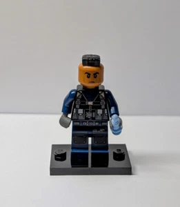 Lego Tracker Wide Mohawk 75931 JW035 Jurassic World Minifig RARE MINT EXCLUSIVE - Picture 1 of 4