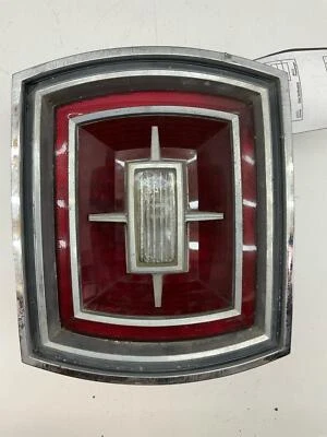 Tail Light Assembly FORD FULL SIZE Right PASSENGER INCANDESCENT  66 - Image 1 of 4