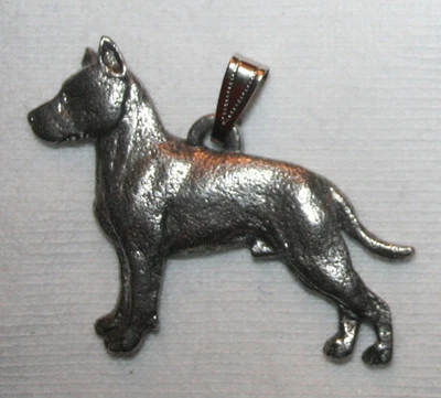 Colgante de peltre fino Harris perro Amstaff American Staffordshire Terrier hecho en EE. UU. Foto 1 de 2