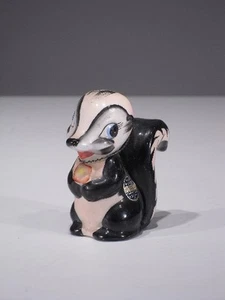 +*A004085, Goebel  Archiv Muster, Disney, Dis 25, Stinktier. Salzstreuer. TMK2 - Bild 1 von 1