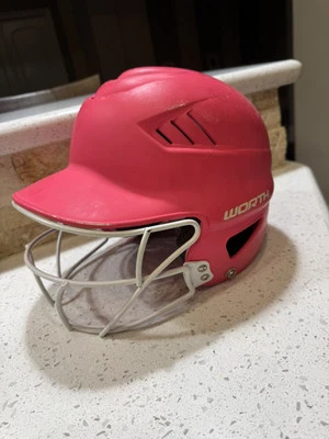 Casco de bateo Worth Fastpitch 60 mph tamaño 6 1/2”-7 1/2” WBH-R1 con escudo facial rosa Foto 1 de 4