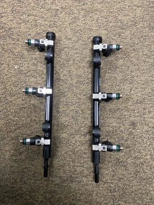 б/у оригинальная топливная рейка yamaha f200-f300 с портом форсунок и звездочкой 6 форсунок - Изображение 1 из 3