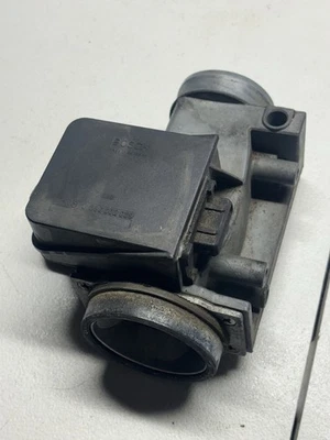 Sensor medidor de flujo de aire másico BMW E30 325e E28 528e 1710544 BOSCH 0280202091 Foto 1 de 4