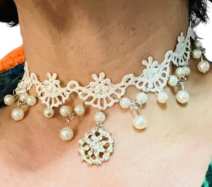 Lace rhinestone choker vintage ivory scalloped charm Bridal Princesscore Girly - Picture 1 of 6