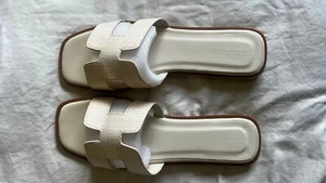 Billini 'Gordy' Slides Size 8 - Picture 1 of 1