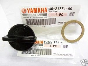 Yamaha YAS3 RD125 RD200 RD250 RD350 R5 Oil Tank Cap & Gasket NOS 1A0-21771-00 + - Imagen 1 de 4