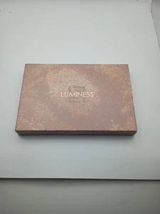 Paleta Luminess Face Time Essentials con sombra de ojos bronceador rubor facial resaltado - Imagen 1 de 12