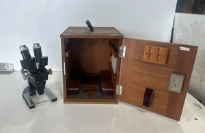 Vintage Strubin Ernst Leitz Wetzlar Black Microscope w/Box - Picture 1 of 8