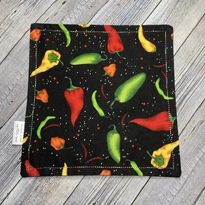 EDC HANK W/MICROFIBER BACK 8” - CHILLI PEPPERS JALAPENO RED GREEN HANDKERCHIEF - Picture 1 of 2