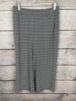 Karen Kane MADE IN USA Black/White Patterned Elastic Waist Crop Pant Size Large - Image 1 of 4