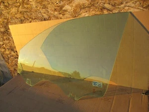 2004 VOLKSWAGEN TOUAREG 3.2 FRONT LEFT DOOR WINDOW GLASS - Picture 1 of 5