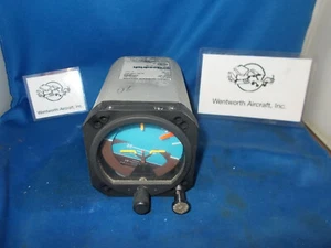 BF GOODRICH 28 VOLT ATTITUDE 3 1/8" ( 6 DEGREE TILT ) - Picture 1 of 2