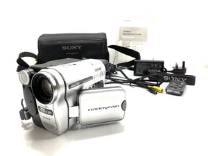 Sony CCD-TRV238E Hi8 Tape Digital Video Camera HANDYCAM Complete Working Set - Picture 1 of 19