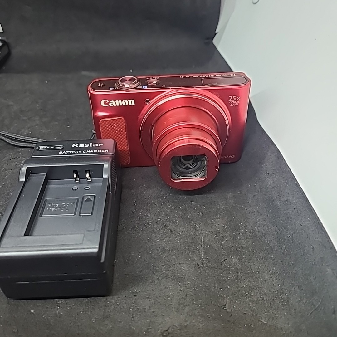 Canon PowerShot SX620 HS Digital Cameras with Tripod Thread Canon PowerShot SX620 HS Digital Cameras with Tripod Thread