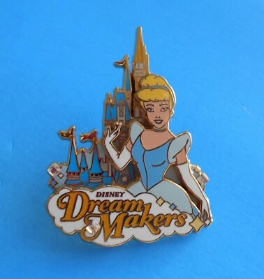 CINDERELLA & CASTLE DREAM MAKER DISNEY CAST MEMBER PIN WDW 2007 CAST PIN 52008 - Image 1 of 4