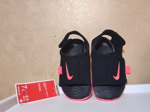 Scarpe unisex unisex per bambini nuove con etichetta Nike Sunray Adjust 5 taglia 7c ragazzo ragazza nero rosa