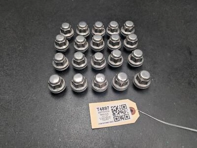 Juego de tuercas Toyota RAV4 90084-94001 2021 2014 2015 2016 2017 2018 2019 - 2024 Foto 1 de 4