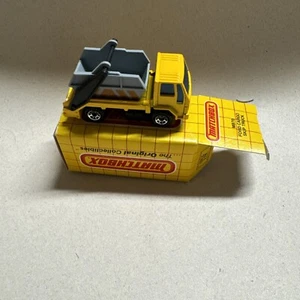 Matchbox Ford Cargo Skip Truck Yellow 1986 1:72 Vintage Macau - Picture 1 of 4