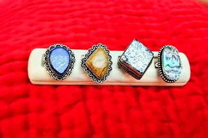 Lotto 4 anelli argento sterling lapislazzuli, occhio di tigre, opale dendrite, abalone - Foto 1 di 21