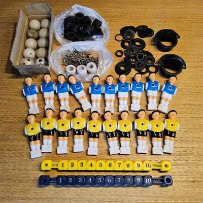 Kicker Turnierkicker Fußball Figuren, Torzähler, Einwurf, Puffer, Bälle....etc. - Bild 1 von 4