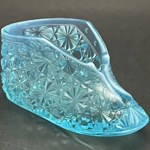 Antiguo botín/zapato Virginia opalescente de vidrio azul margarita botón salero 1960-79 - Imagen 1 de 9