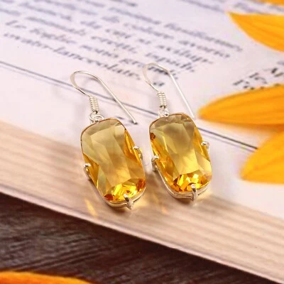 Pendientes enchapados en plata con cojín de cuarzo citrino 1,25" Foto 1 de 3