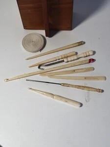8 agujas antiguas vintage de hueso Bodkins y ganchos de red de ganchillo - Imagen 1 de 8
