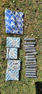 Range Rover Classic 3.5 Efi valve guides and seals - Picture 1 of 2