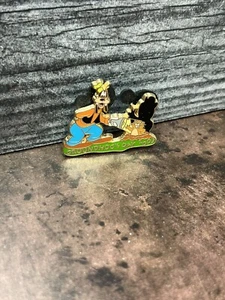 Disney Trading Pins Groundhog Day Goofy 2003 - Picture 1 of 8