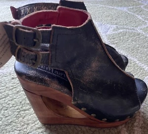 Bed Stu Damenschuhe Nieten Keilabsatz Plateauabsatz schwarz Distress Größe 6,5 – neu mit Etikett! - Bild 1 von 9