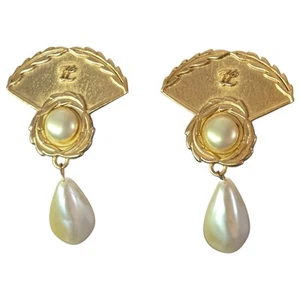 Karl Lagerfeld Iconic Fan Clip-on Earrings RARE Vtg Faux Baroque Pearl Statement - Picture 1 of 11