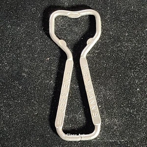 Vintage WIEDEMANN'S FINE BEER Flaschenöffner mit Prägung. B221 - Bild 1 von 4
