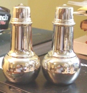 Vintage SI Silver Plated Salt & Pepper Shakers - Picture 1 of 2