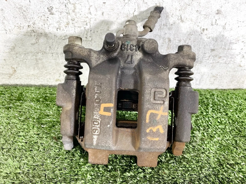 PINZA DE FRENO DE DISCO TRASERA DERECHA NISSAN PATHFINDER INFINITI QX60 13-20 OEM Foto 1 de 2