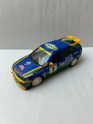 UT MODELS Ford Escort Monte Carlo 1996 sans boite 1/18 Voiture de Rallye - Photo 1/4