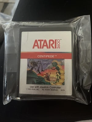 Centipede (Atari 2600 1982 Tested) Retro Arcade Classic Vintage - Image 1 of 3
